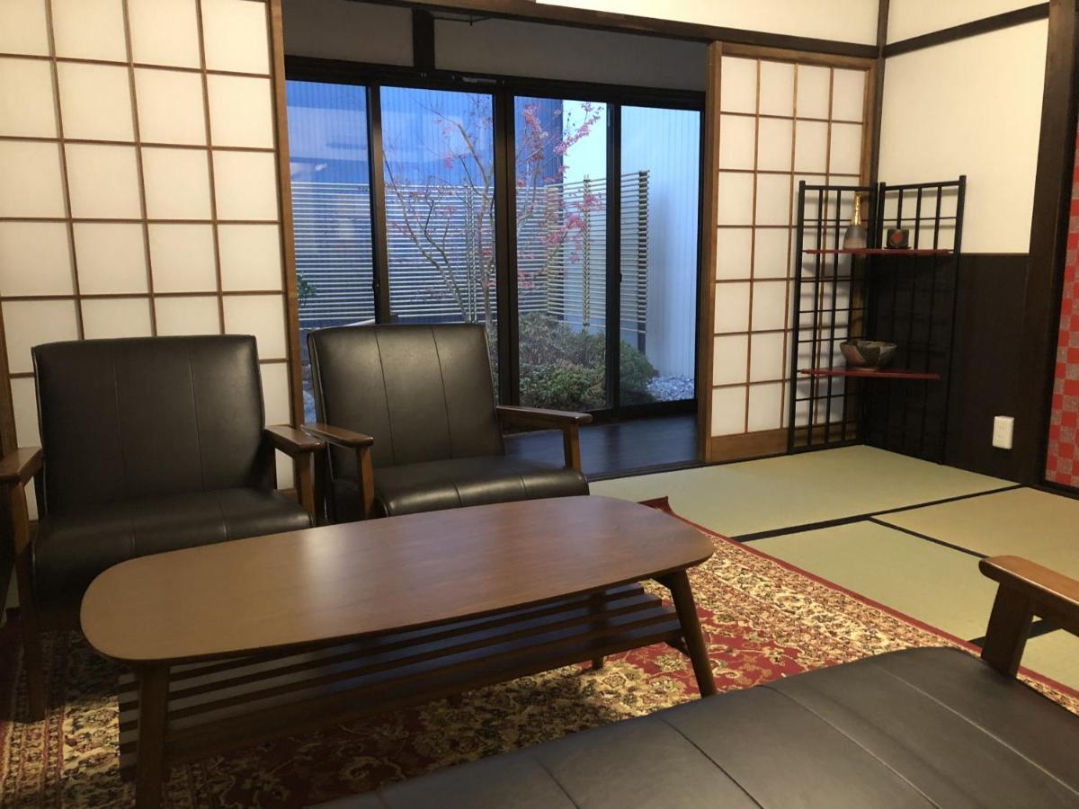 Taisho Aburaya Villa Takayama  Buitenkant foto